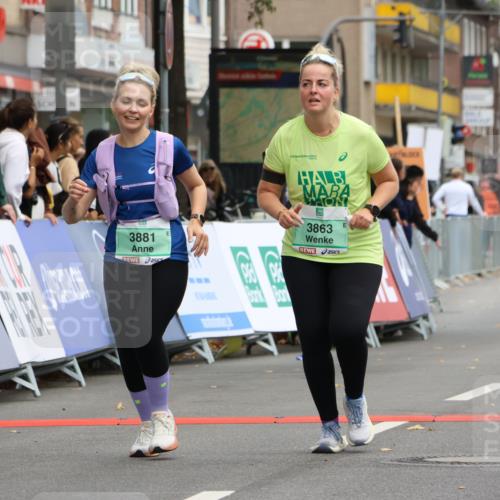 21.09.2025 - PSD Bank Halbmarathon Strokosch-Dieckow http://msf.ph/oto/8948996 21.09.2025 12:52:58 Ziel 3384, 3427, 3863, 3881 meine-sportfotos.de