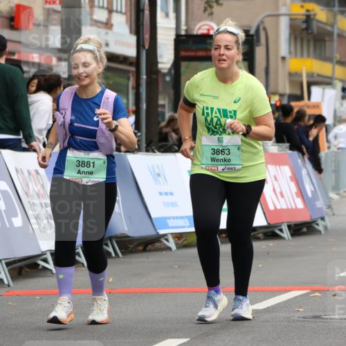 21.09.2025 - PSD Bank Halbmarathon Strokosch-Dieckow http://msf.ph/oto/8949002 21.09.2025 12:52:59 Ziel 3384, 3427, 3863, 3881 meine-sportfotos.de