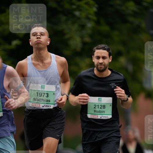 21.09.2025 - PSD Bank Halbmarathon Patografie http://msf.ph/oto/8949097 21.09.2025 10:01:02 Laufen 1973, 2128 meine-sportfotos.de