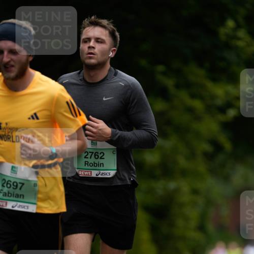 21.09.2025 - PSD Bank Halbmarathon Patografie http://msf.ph/oto/8949374 21.09.2025 10:20:41 Laufen 2697, 2762 meine-sportfotos.de