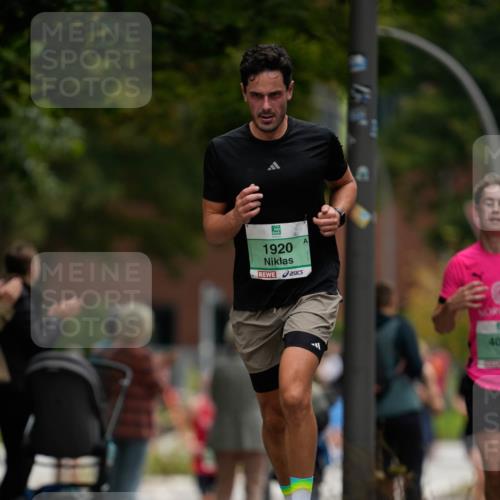 21.09.2025 - PSD Bank Halbmarathon Patografie http://msf.ph/oto/8949417 21.09.2025 09:56:03 Laufen 1920, 40 meine-sportfotos.de