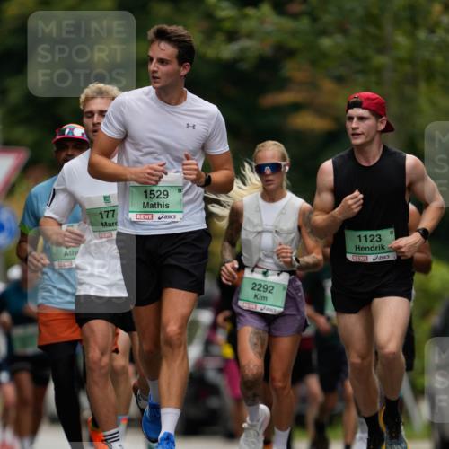 21.09.2025 - PSD Bank Halbmarathon Patografie http://msf.ph/oto/8949472 21.09.2025 10:09:51 Laufen 177, 1529, 2292, 1123 meine-sportfotos.de