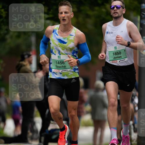 21.09.2025 - PSD Bank Halbmarathon Patografie http://msf.ph/oto/8949587 21.09.2025 09:55:05 Laufen 1456, 1850 meine-sportfotos.de