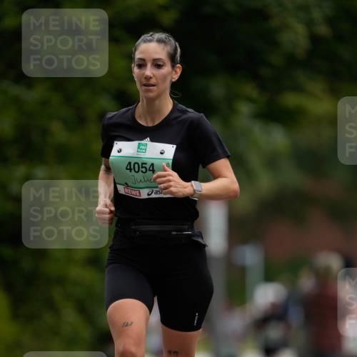 21.09.2025 - PSD Bank Halbmarathon Patografie http://msf.ph/oto/8949677 21.09.2025 10:11:28 Laufen 4054 meine-sportfotos.de