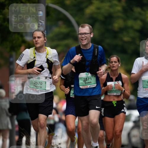 21.09.2025 - PSD Bank Halbmarathon Patografie http://msf.ph/oto/8949679 21.09.2025 10:11:32 Laufen 2570, 570, 2571, 1 meine-sportfotos.de