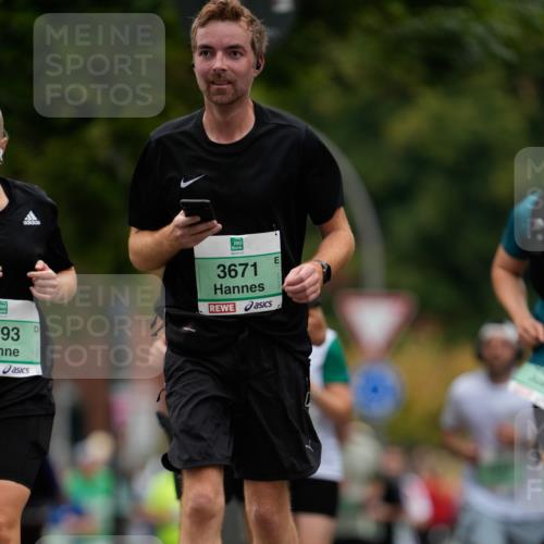 21.09.2025 - PSD Bank Halbmarathon Patografie http://msf.ph/oto/8949958 21.09.2025 10:27:03 Laufen 93, 3671 meine-sportfotos.de