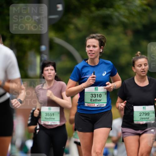 21.09.2025 - PSD Bank Halbmarathon Patografie http://msf.ph/oto/8950141 21.09.2025 10:34:47 Laufen 3551, 3310, 2799 meine-sportfotos.de
