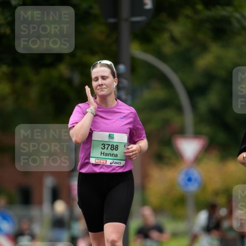 21.09.2025 - PSD Bank Halbmarathon Patografie http://msf.ph/oto/8950341 21.09.2025 10:44:15 Laufen 3788, 3 meine-sportfotos.de