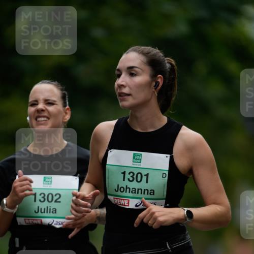 21.09.2025 - PSD Bank Halbmarathon Patografie http://msf.ph/oto/8950342 21.09.2025 10:44:21 Laufen 1302, 1301 meine-sportfotos.de