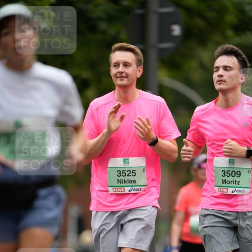 21.09.2025 - PSD Bank Halbmarathon Patografie http://msf.ph/oto/8950402 21.09.2025 10:48:06 Laufen 3525, 3509 meine-sportfotos.de