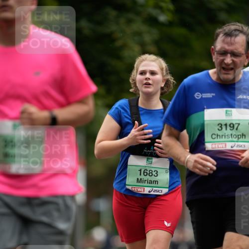21.09.2025 - PSD Bank Halbmarathon Patografie http://msf.ph/oto/8950405 21.09.2025 10:48:11 Laufen 3509, 1683, 0, 700, 3197 meine-sportfotos.de