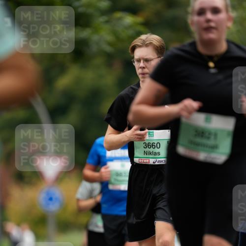 21.09.2025 - PSD Bank Halbmarathon Patografie http://msf.ph/oto/8950411 21.09.2025 10:48:39 Laufen 3660, 3821 meine-sportfotos.de