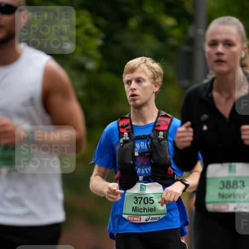 21.09.2025 - PSD Bank Halbmarathon Patografie http://msf.ph/oto/8950414 21.09.2025 10:48:47 Laufen 3705, 3883 meine-sportfotos.de