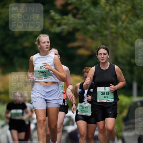 21.09.2025 - PSD Bank Halbmarathon Patografie http://msf.ph/oto/8950417 21.09.2025 10:49:20 Laufen 3865, 3712, 3818 meine-sportfotos.de