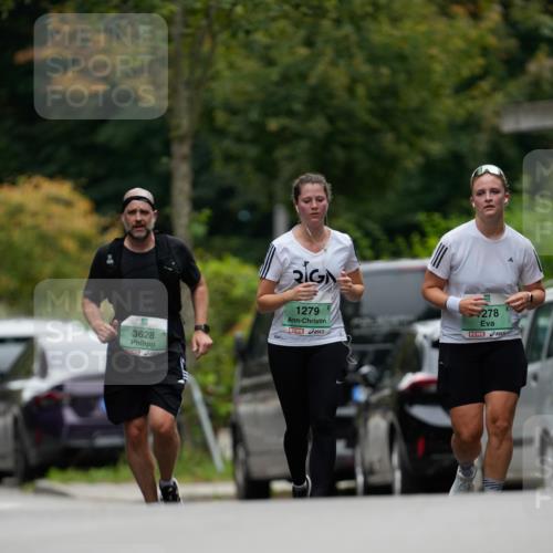 21.09.2025 - PSD Bank Halbmarathon Patografie http://msf.ph/oto/8950423 21.09.2025 10:50:10 Laufen 3628, 1279, 278 meine-sportfotos.de