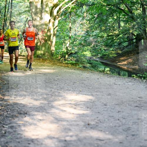 28.09.2025 - 33. Volkslauf durch das schöne Alstertal Dr. Thomas Lammeyer http://msf.ph/oto/8950603 28.09.2025 10:13:46 Laufen 1002, 1505, 1506 meine-sportfotos.de