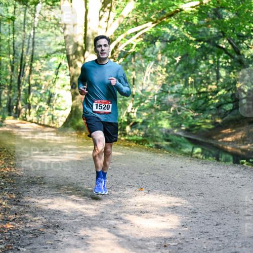 28.09.2025 - 33. Volkslauf durch das schöne Alstertal Dr. Thomas Lammeyer http://msf.ph/oto/8950764 28.09.2025 10:14:41 Laufen 1520 meine-sportfotos.de