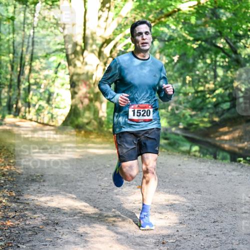 28.09.2025 - 33. Volkslauf durch das schöne Alstertal Dr. Thomas Lammeyer http://msf.ph/oto/8950768 28.09.2025 10:14:41 Laufen 1520 meine-sportfotos.de