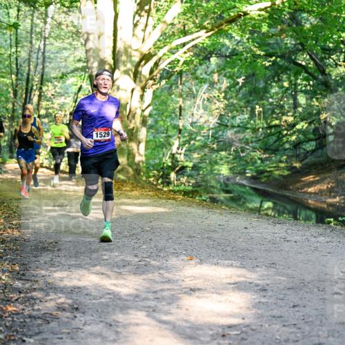 28.09.2025 - 33. Volkslauf durch das schöne Alstertal Dr. Thomas Lammeyer http://msf.ph/oto/8950794 28.09.2025 10:15:04 Laufen 1529 meine-sportfotos.de