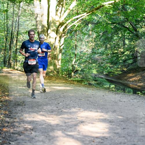 28.09.2025 - 33. Volkslauf durch das schöne Alstertal Dr. Thomas Lammeyer http://msf.ph/oto/8950856 28.09.2025 10:15:22 Laufen 1540, 1523, 1768 meine-sportfotos.de