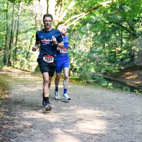 28.09.2025 - 33. Volkslauf durch das schöne Alstertal Dr. Thomas Lammeyer http://msf.ph/oto/8950863 28.09.2025 10:15:23 Laufen 33, 1523, 7768 meine-sportfotos.de