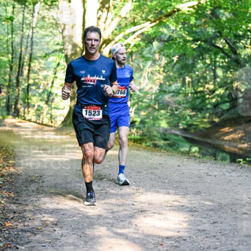 28.09.2025 - 33. Volkslauf durch das schöne Alstertal Dr. Thomas Lammeyer http://msf.ph/oto/8950864 28.09.2025 10:15:23 Laufen 33, 768, 1523 meine-sportfotos.de