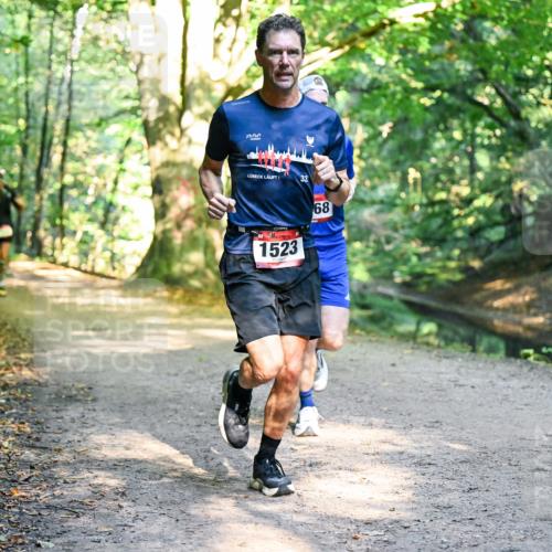 28.09.2025 - 33. Volkslauf durch das schöne Alstertal Dr. Thomas Lammeyer http://msf.ph/oto/8950867 28.09.2025 10:15:24 Laufen 33, 1523, 68 meine-sportfotos.de