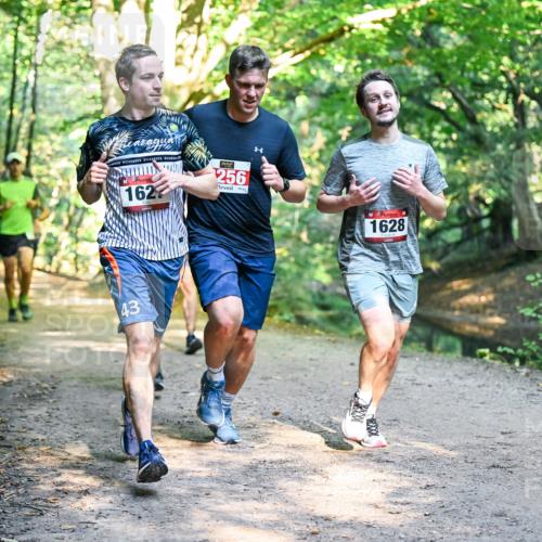 28.09.2025 - 33. Volkslauf durch das schöne Alstertal Dr. Thomas Lammeyer http://msf.ph/oto/8951025 28.09.2025 10:16:11 Laufen 162, 256, 43, 1628 meine-sportfotos.de