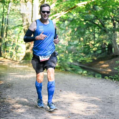 28.09.2025 - 33. Volkslauf durch das schöne Alstertal Dr. Thomas Lammeyer http://msf.ph/oto/8951110 28.09.2025 10:16:32 Laufen 160 meine-sportfotos.de