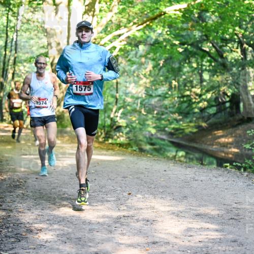 28.09.2025 - 33. Volkslauf durch das schöne Alstertal Dr. Thomas Lammeyer http://msf.ph/oto/8951164 28.09.2025 10:16:57 Laufen 574, 1575 meine-sportfotos.de