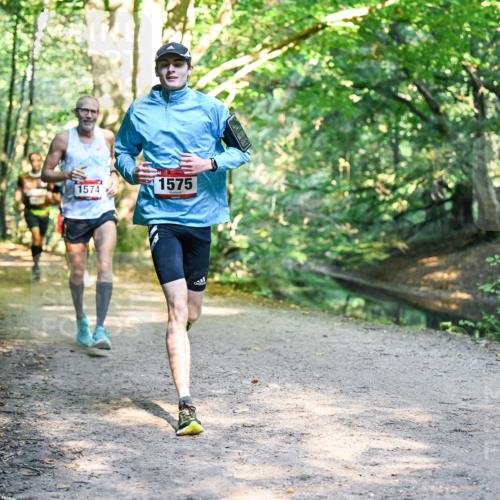 28.09.2025 - 33. Volkslauf durch das schöne Alstertal Dr. Thomas Lammeyer http://msf.ph/oto/8951165 28.09.2025 10:16:57 Laufen 1574, 1575 meine-sportfotos.de