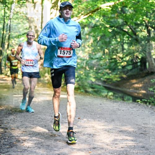 28.09.2025 - 33. Volkslauf durch das schöne Alstertal Dr. Thomas Lammeyer http://msf.ph/oto/8951167 28.09.2025 10:16:57 Laufen 1574, 1575 meine-sportfotos.de