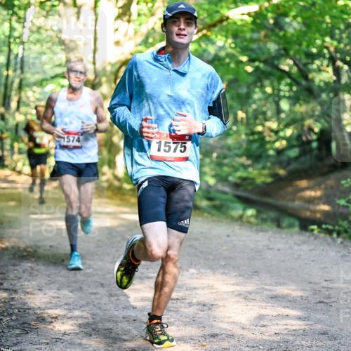 28.09.2025 - 33. Volkslauf durch das schöne Alstertal Dr. Thomas Lammeyer http://msf.ph/oto/8951169 28.09.2025 10:16:58 Laufen 1574, 1575 meine-sportfotos.de