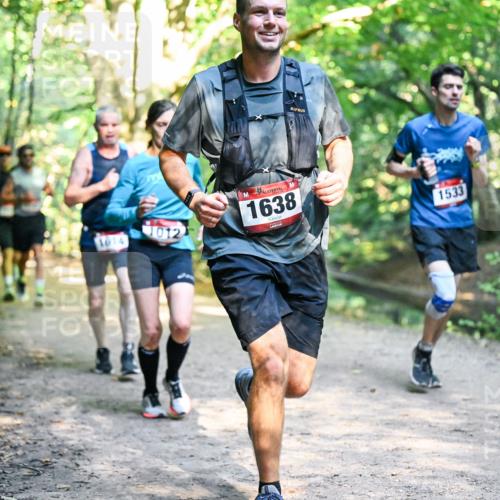 28.09.2025 - 33. Volkslauf durch das schöne Alstertal Dr. Thomas Lammeyer http://msf.ph/oto/8951501 28.09.2025 10:18:10 Laufen 1614, 012, 1638, 1533 meine-sportfotos.de