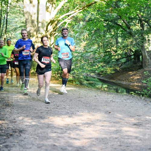 28.09.2025 - 33. Volkslauf durch das schöne Alstertal Dr. Thomas Lammeyer http://msf.ph/oto/8951601 28.09.2025 10:18:41 Laufen 1629, 1864, 1024, 1636, 102, 1625 meine-sportfotos.de