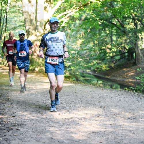 28.09.2025 - 33. Volkslauf durch das schöne Alstertal Dr. Thomas Lammeyer http://msf.ph/oto/8951723 28.09.2025 10:19:05 Laufen 161, 1677, 1656 meine-sportfotos.de