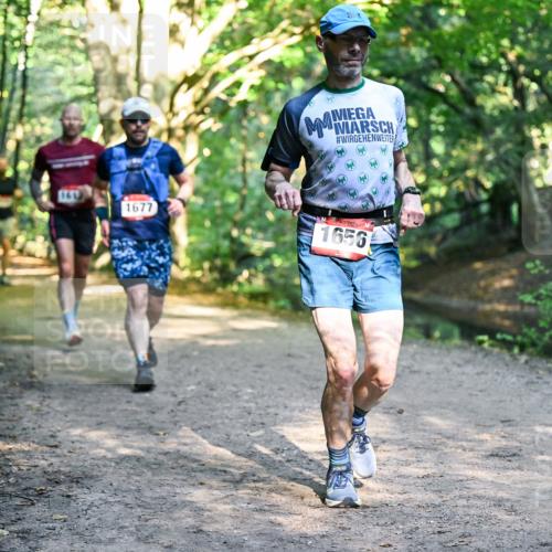28.09.2025 - 33. Volkslauf durch das schöne Alstertal Dr. Thomas Lammeyer http://msf.ph/oto/8951728 28.09.2025 10:19:06 Laufen 1677, 1656 meine-sportfotos.de
