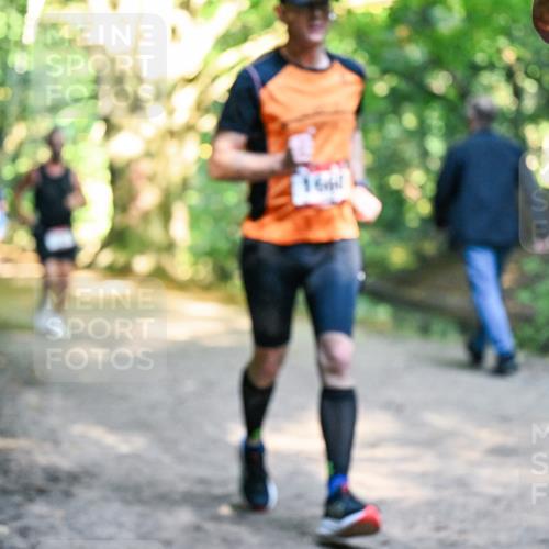 28.09.2025 - 33. Volkslauf durch das schöne Alstertal Dr. Thomas Lammeyer http://msf.ph/oto/8951836 28.09.2025 10:19:25 Laufen 16 meine-sportfotos.de