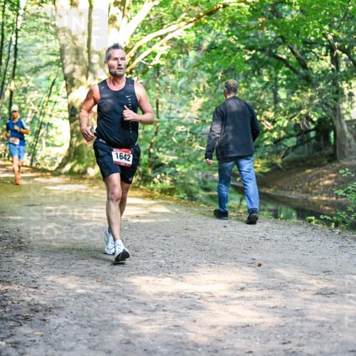 28.09.2025 - 33. Volkslauf durch das schöne Alstertal Dr. Thomas Lammeyer http://msf.ph/oto/8951843 28.09.2025 10:19:27 Laufen 1611, 1642 meine-sportfotos.de