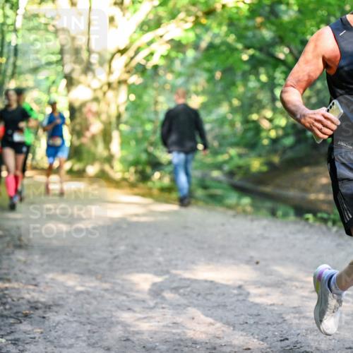 28.09.2025 - 33. Volkslauf durch das schöne Alstertal Dr. Thomas Lammeyer http://msf.ph/oto/8951855 28.09.2025 10:19:28 Laufen 1642 meine-sportfotos.de