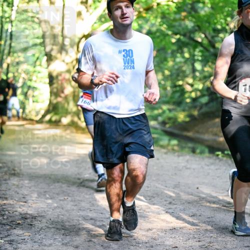 28.09.2025 - 33. Volkslauf durch das schöne Alstertal Dr. Thomas Lammeyer http://msf.ph/oto/8951914 28.09.2025 10:19:39 Laufen 166, 30, 2024, 1022 meine-sportfotos.de