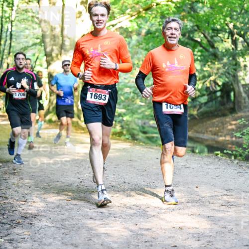 28.09.2025 - 33. Volkslauf durch das schöne Alstertal Dr. Thomas Lammeyer http://msf.ph/oto/8952063 28.09.2025 10:20:04 Laufen 1706, 1693, 1694 meine-sportfotos.de
