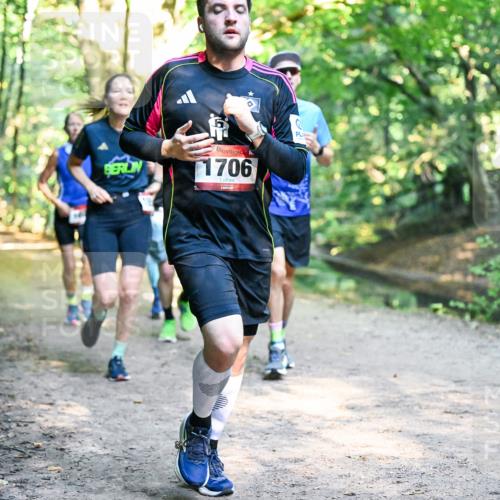 28.09.2025 - 33. Volkslauf durch das schöne Alstertal Dr. Thomas Lammeyer http://msf.ph/oto/8952077 28.09.2025 10:20:07 Laufen 1706 meine-sportfotos.de
