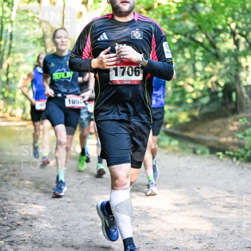 28.09.2025 - 33. Volkslauf durch das schöne Alstertal Dr. Thomas Lammeyer http://msf.ph/oto/8952078 28.09.2025 10:20:07 Laufen 1050, 1706 meine-sportfotos.de