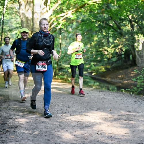 28.09.2025 - 33. Volkslauf durch das schöne Alstertal Dr. Thomas Lammeyer http://msf.ph/oto/8952298 28.09.2025 10:20:59 Laufen 1671, 1697, 1056, 1051 meine-sportfotos.de