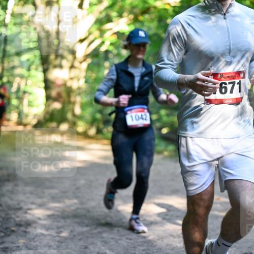 28.09.2025 - 33. Volkslauf durch das schöne Alstertal Dr. Thomas Lammeyer http://msf.ph/oto/8952321 28.09.2025 10:21:02 Laufen 1042, 671 meine-sportfotos.de
