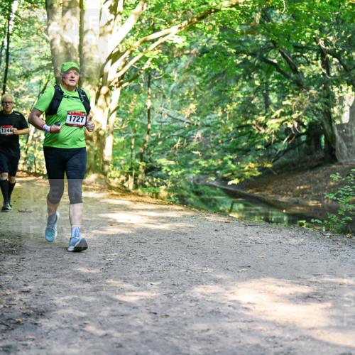 28.09.2025 - 33. Volkslauf durch das schöne Alstertal Dr. Thomas Lammeyer http://msf.ph/oto/8952663 28.09.2025 10:22:21 Laufen 1727, 1745, 1746 meine-sportfotos.de