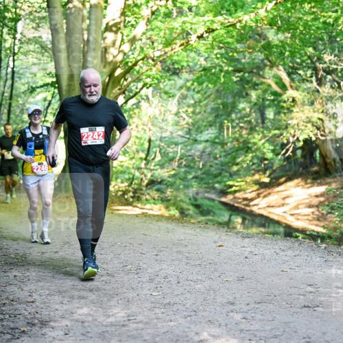 28.09.2025 - 33. Volkslauf durch das schöne Alstertal Dr. Thomas Lammeyer http://msf.ph/oto/8955630 28.09.2025 10:42:10 Laufen 2246, 2242 meine-sportfotos.de