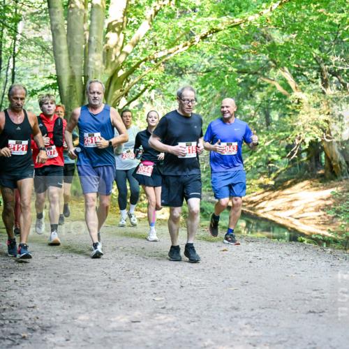 28.09.2025 - 33. Volkslauf durch das schöne Alstertal Dr. Thomas Lammeyer http://msf.ph/oto/8955805 28.09.2025 10:42:47 Laufen 2121, 073, 2519, 2650, 2044, 2043 meine-sportfotos.de