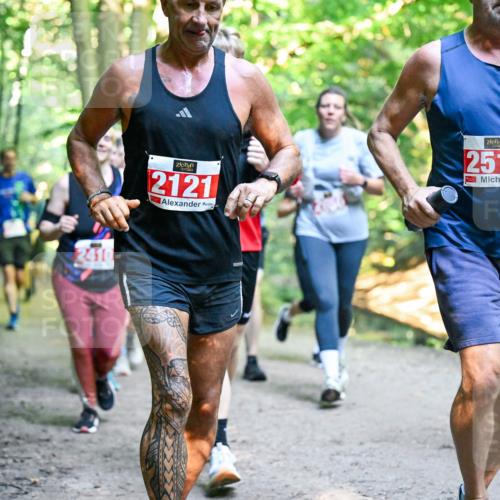 28.09.2025 - 33. Volkslauf durch das schöne Alstertal Dr. Thomas Lammeyer http://msf.ph/oto/8955822 28.09.2025 10:42:49 Laufen 2410, 2121, 2519, 2044 meine-sportfotos.de
